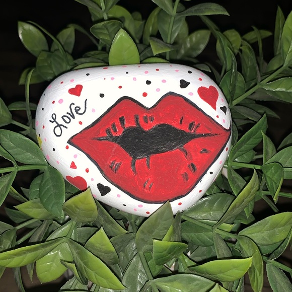 HAND PAINTED “LOVE” ROCK - Picture 1 of 2